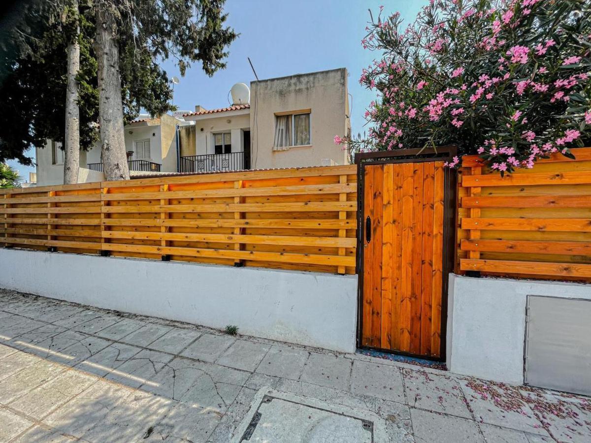 Dub House 2 Apartamento Paphos Exterior foto